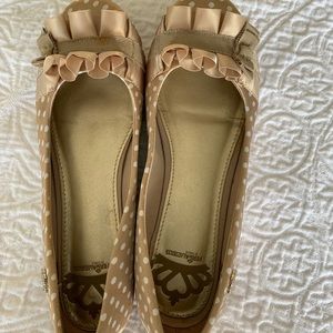 Fergalicious flat size 7.5. Worn twice.